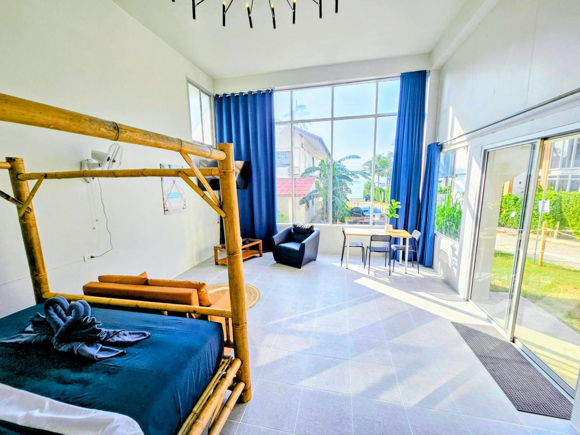 Beach Front Queen'S Castle - Kid Friendly, Holiday Like Royalty 반 아오 마크함 외부 사진